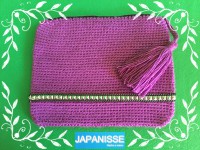 Clutch en crochet color lila y detalle metalizado
